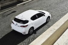 lexus-ct-200h-0004