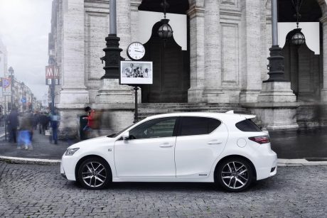 lexus-ct-200h-0011
