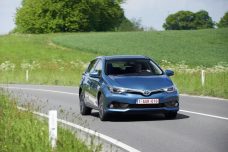 toyota-auris-hybride-0008