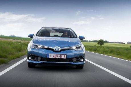 toyota-auris-hybride-0012
