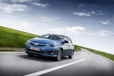 toyota-auris-hybride-0013