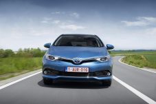 toyota-auris-hybride-0014