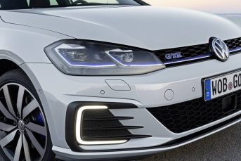 vw-golf-gte-2017-0017