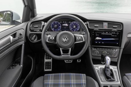 vw-golf-gte-2017-0020