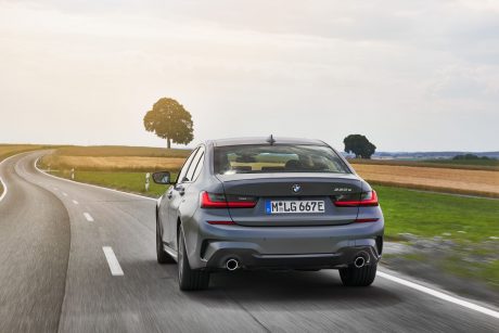 BMW Série 3 330e Berline 2019 06