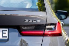 BMW Série 3 330e Touring 2020 06