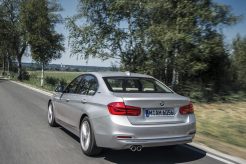 bmw-330e-0011