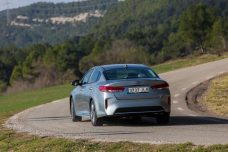 kia-optima-hybride-rechargeable-europe-0018