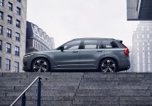 The New Volvo XC90 R-Design T8 Twin Engine in Thunder Grey