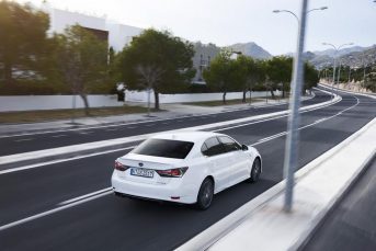 lexus-gs-300h-450h-0028