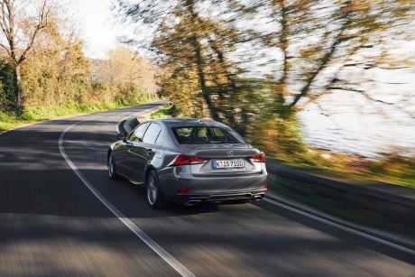 lexus-is-300h-2017-0005