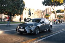 lexus-is-300h-2017-0015