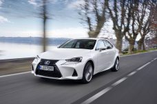 lexus-is-300h-2017-0031