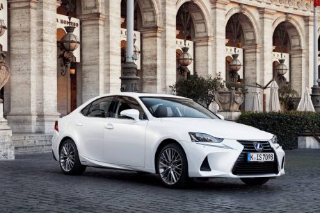 lexus-is-300h-2017-0038