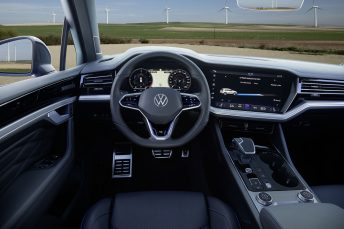 Volkswagen-Touareg-R-eHybrid-2020-16