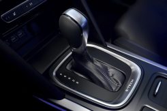 La Megane hybride rechargeable est équipée d'une boite de vitesses automatique