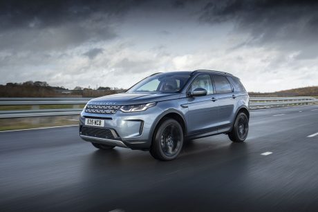 Land-Rover-Discovery-Sport-P300e-2020-02