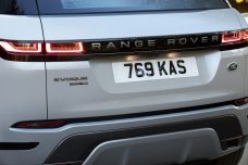 Range-Rover-Evoque-P300e-2020-10