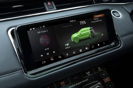 Range-Rover-Evoque-P300e-2020-12