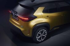 Toyota Yaris Cross SUV hybride 4