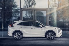 Mitsubishi Eclipse Cross PHEV 2021 03
