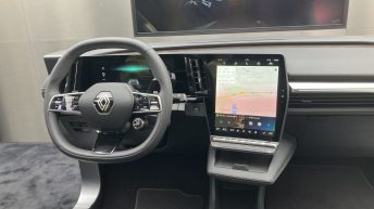 renault-megane-electrique-iaa-munich-0012