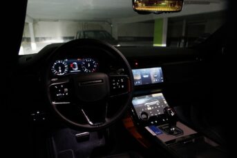 Comparo_RangeRoverEvoque_PHEV_Flexfuel (30)