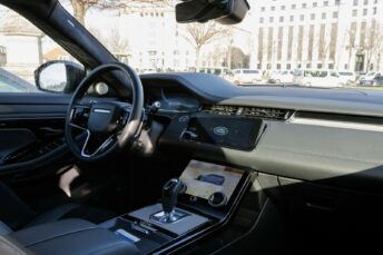 Comparo_RangeRoverEvoque_PHEV_Flexfuel (94)