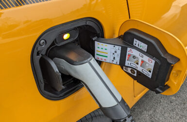 Recharger votre voiture électrique pourra vous coûter plus cher dès le 1er août