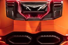 Lamborghini Revuelto 6