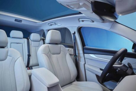 Le système d'invodivertissement du T10X se repose sur un logiciel maison Trumore