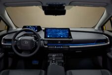 Toyota a préservé certains boutons physiques sur sa nouvelle Prius, comme ceux de la climatisation par exemple