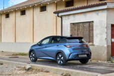 La Dolphin accepte une charge de 11 kW en AC et 88 kW en DC