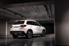 Le moteur électrique du Vitara hybride développe 24 kW et 56 Nm