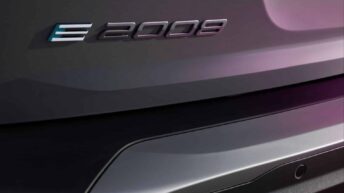 Nouveau Peugeot e-2008 3