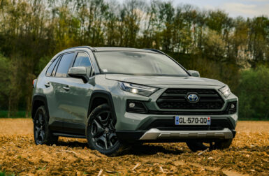 Essai – Toyota RAV4 Trail : que vaut la version baroudeuse du SUV hybride à succès ?