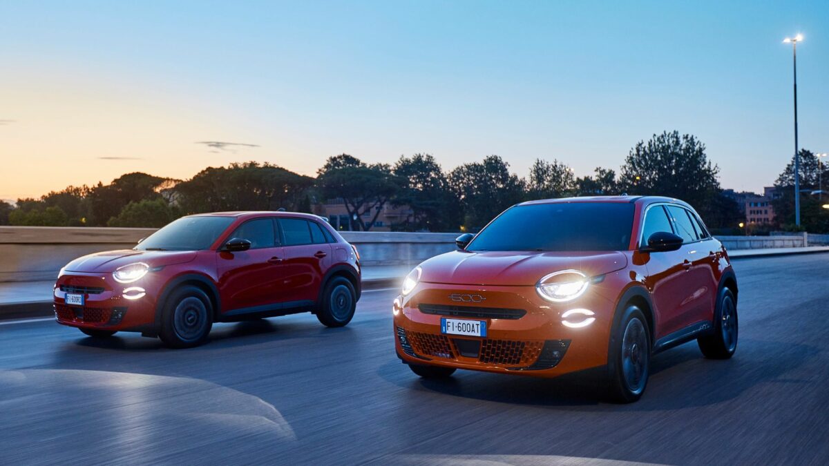 La Fiat 600 électrique de dernière génération est équipée d'une batterie de type NMC 811 offrant une capacité brute de 54 kWh, soit une capacité utile de 51 kWh.