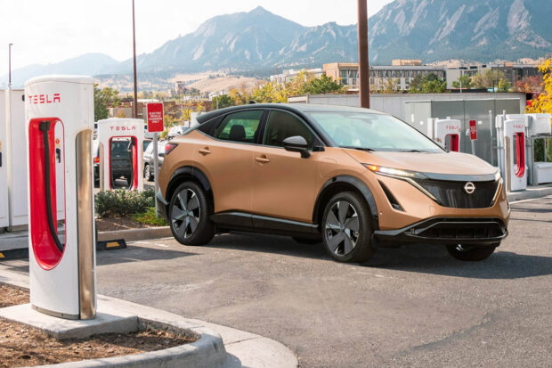 Aux Etats-Unis, Nissan se branchera sur les Supercharger Tesla dès 2025