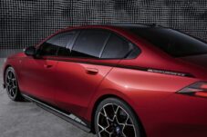 BMW-i5-M60-M-Performance-01