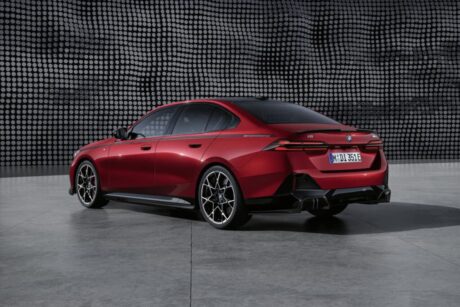 BMW-i5-M60-M-Performance-02